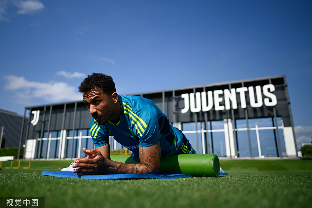 易胜博体育官方网站-包含今晚体能课后，尤文图斯战术微调备战社区盾，态度坚定，医务组通报恢复的词条